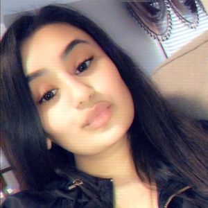 Meet your Posher, Faye